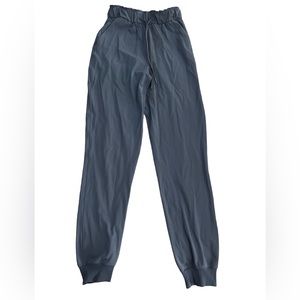 Lulu Lemon girl tween women joggers blue athletic wear sweatpants